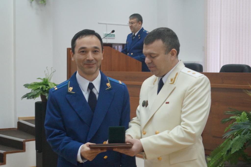 10 прокуроров