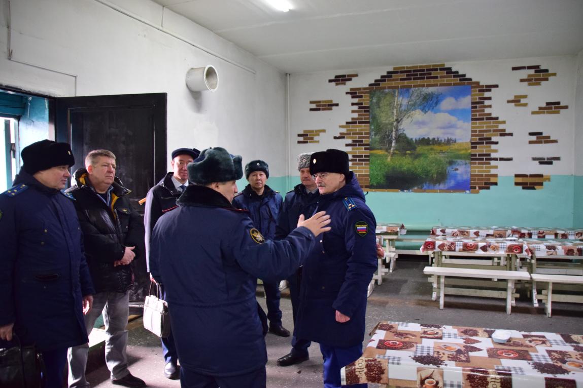 Первый заместитель прокурора Республики Бурятия в исправительной колонии проверил условия содержания осужденных
