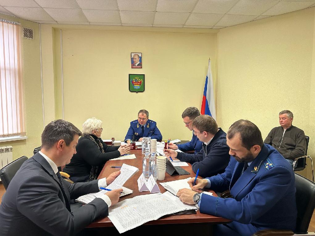 Под председательством Сергея Жуковского в Выборгском районе состоялась работа мобильной приемной прокуратуры Ленинградской области