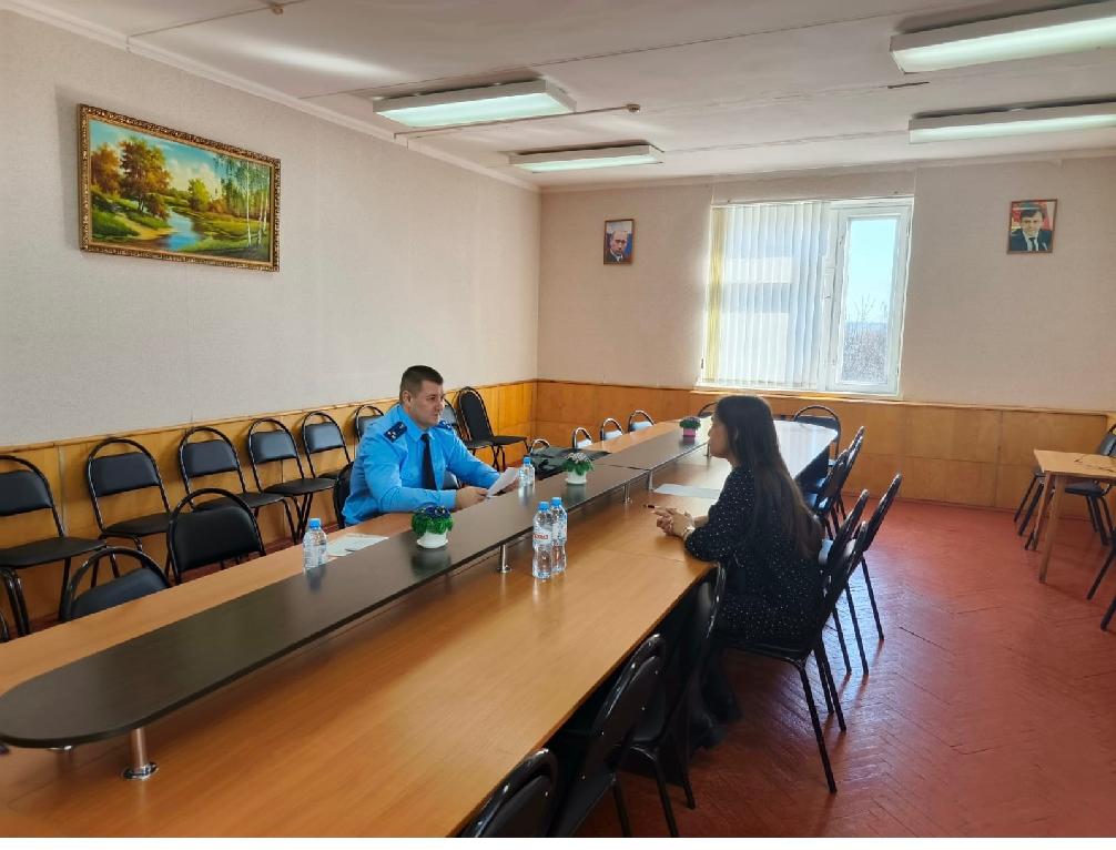 Первый заместитель прокурора Орловской области провел личный прием жителей Знаменского района и встретился с местными предпринимателями