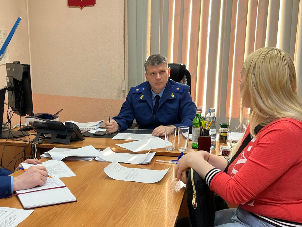 Прокурор Забайкальского края Александр Яновский в ходе рабочей поездки в Борзю провел личный прием местных жителей и подвел итоги работы прокуратуры