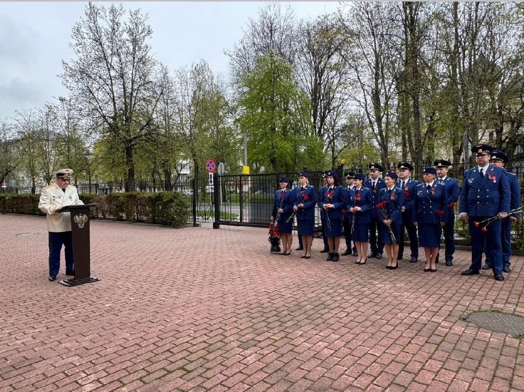 Прокурор области Сергей Швецов и работники ведомства приняли участие в торжественном мероприятии, посвященном 80-й годовщине Победы в Великой Отечественной войне