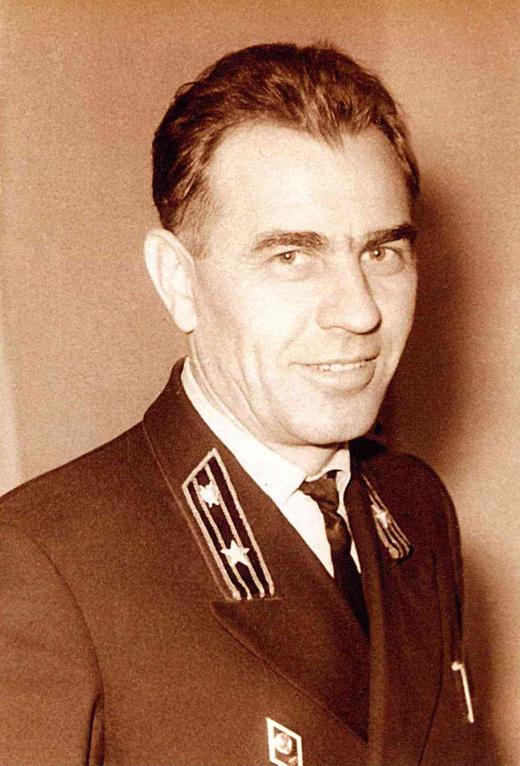 Дашутин  Владимир Харитонович