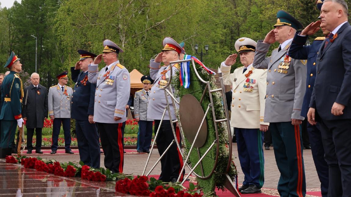 Прокурор республики Игорь Пантюшин принял участие в торжественных мероприятиях, посвященных 80-й годовщине Победы в Великой Отечественной войне