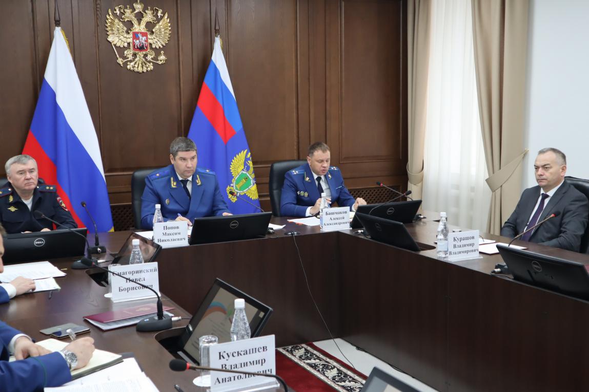 В прокуратуре республики на расширенном заседании коллегии обсуждены вопросы исполнения законодательства при проектировании, возведении и эксплуатации объектов капитального строительства