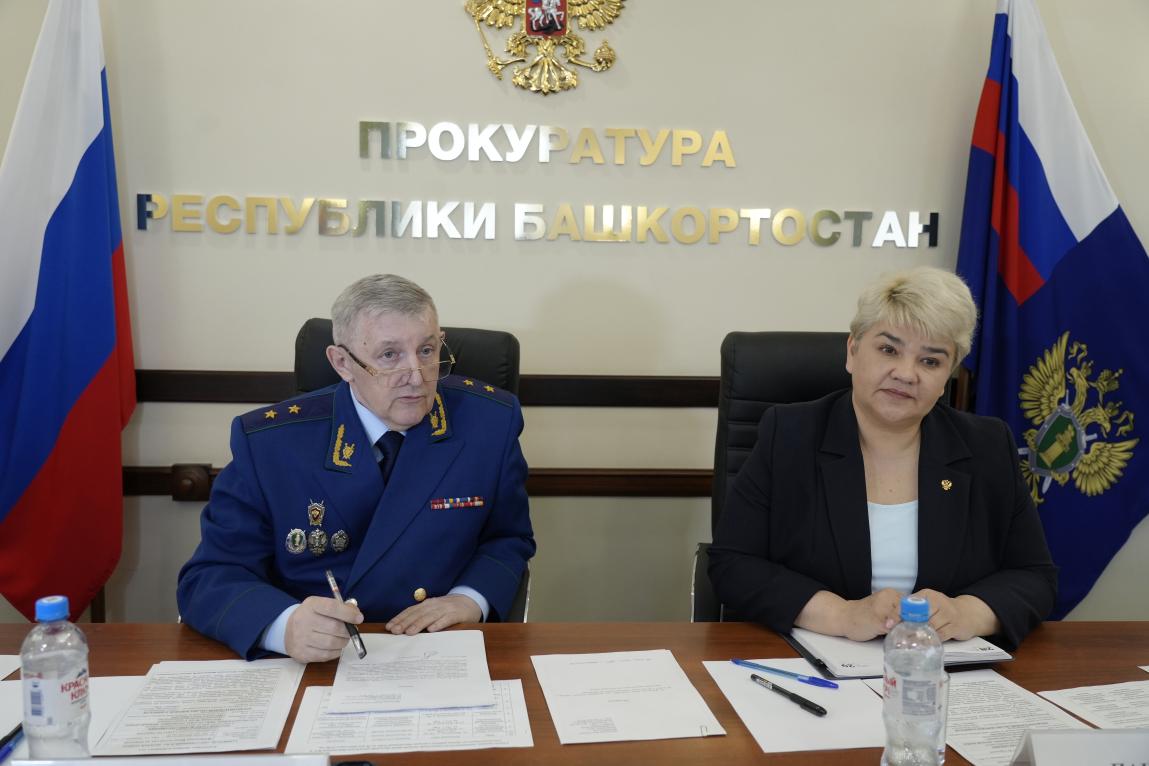 Прокурор республики совместно с Уполномоченным по правам ребенка в РБ провели прием граждан