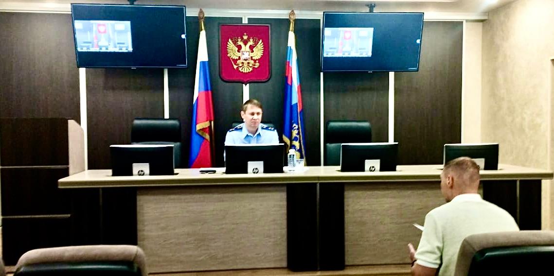 Сегодня, 25.06.2025 Западно-Сибирский транспортный прокурор Илья Викторович Сухоносов с целью реализации прав граждан на обращение, включая жителей труднодоступных населенных пунктов, провел личный прием