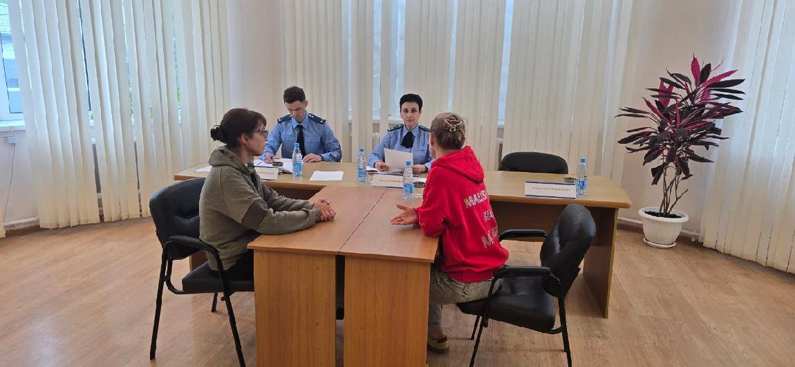 Амурский бассейновый природоохранный прокурор провел прием граждан в г. Николаевске-на-Амуре