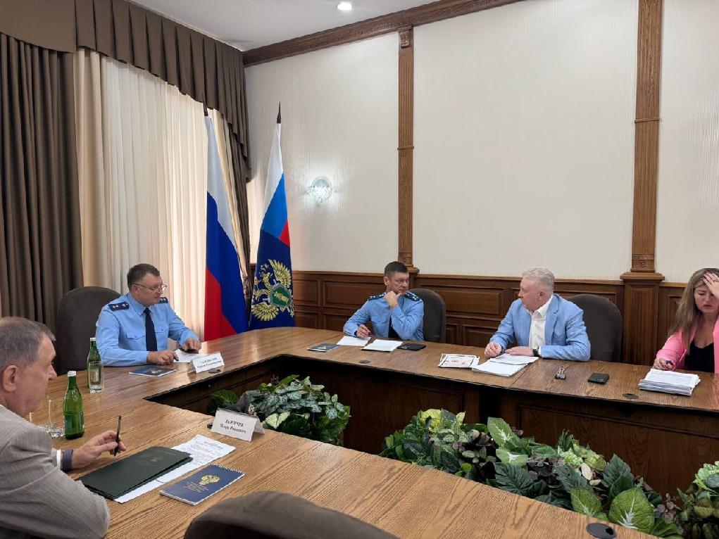 Руководством прокуратуры края проведен личный прием  хозяйствующих субъектов