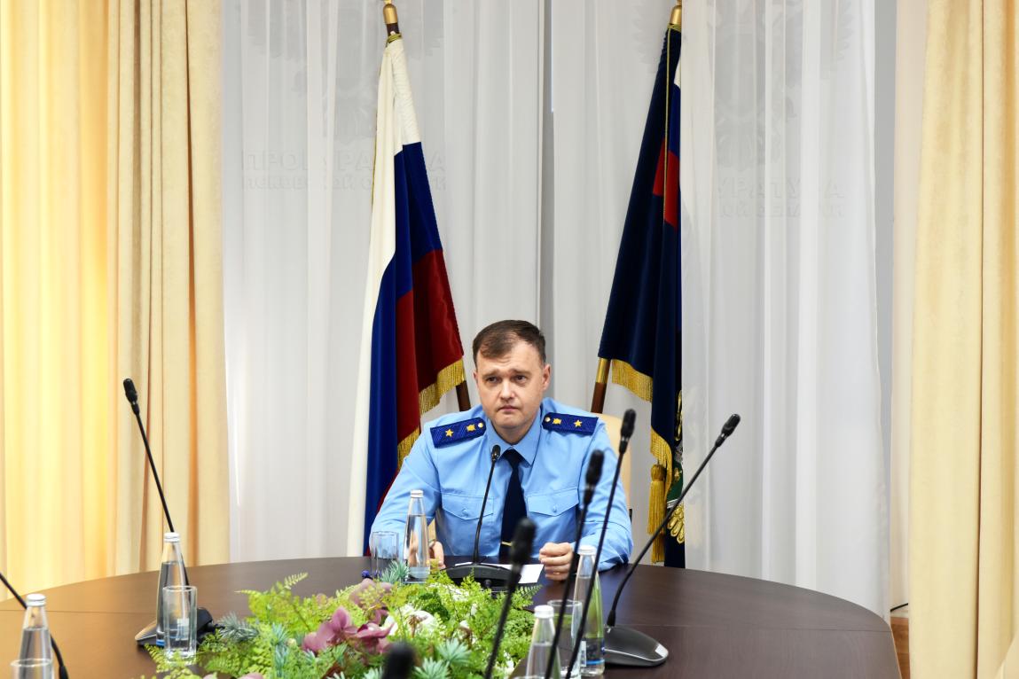 Руководством прокуратуры области проведены личные приемы граждан в Невельском муниципальном округе, Пустошкинском и Себежском районах
