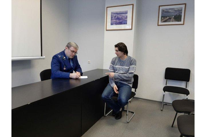 Карельский транспортный прокурор Дмитрий Бычихин провел прием граждан