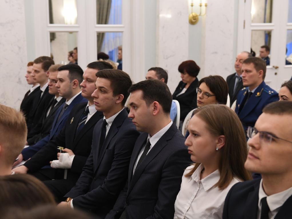 Прокуратуры санкт петербурга районы. Прокуратура Санкт-Петербурга. Прокуратура города СПБ. Сотрудники прокуратуры Санкт-Петербурга. Прокуратура молодые специалисты.