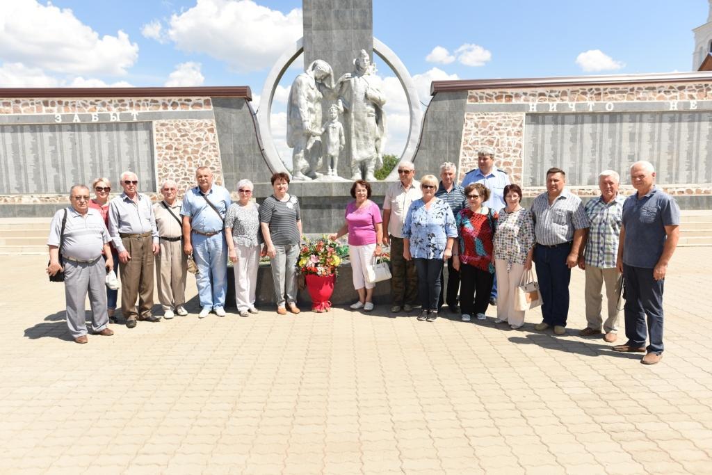 Погода в сорочинском районе оренбургской. Прокурор Оренбургской области 2021. Прокурор Сорочинского округа. Сорочинская межрайонная прокуратура Оренбургской области. Надежденка Сорочинский район курорт.