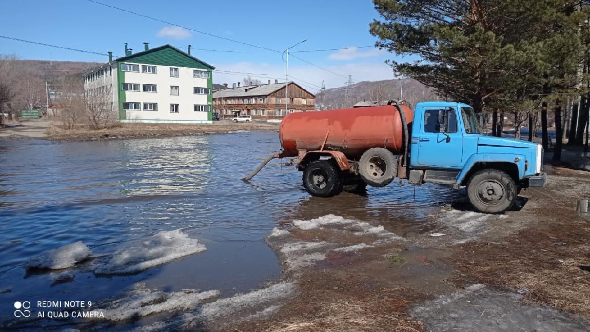 Погода зея амурская область на 14 дней. Поселок Зея. Зея (город). Потоп в Зее. Город Зея поселок светлый.