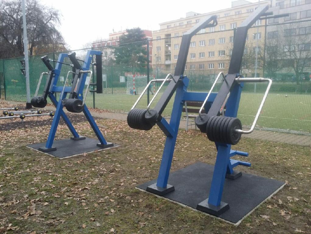 Тренажерка на открытом воздухе