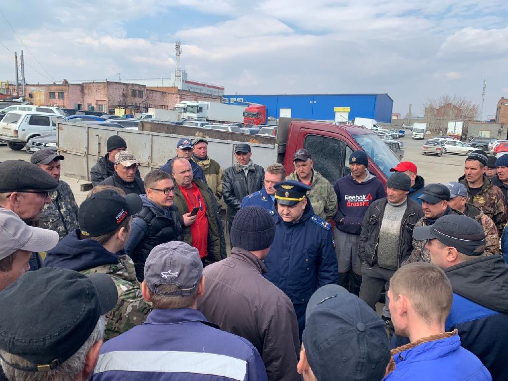 Новости сми сегодня последние. Экотранс-н Новосибирск. Забастовка водителей. Забастовка Экотранс Новосибирск. Водитель мусоровоза.