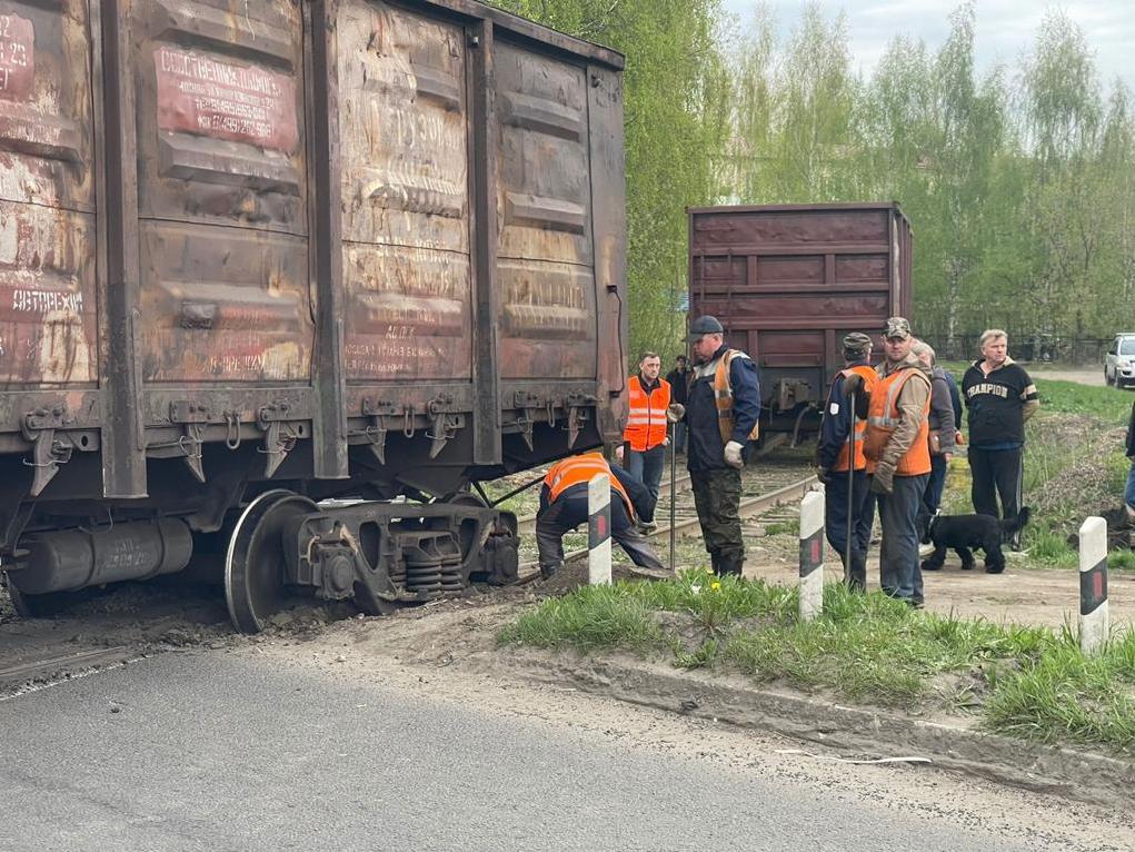 Авария на жд переезде в ярославской области. Сход вагонов.