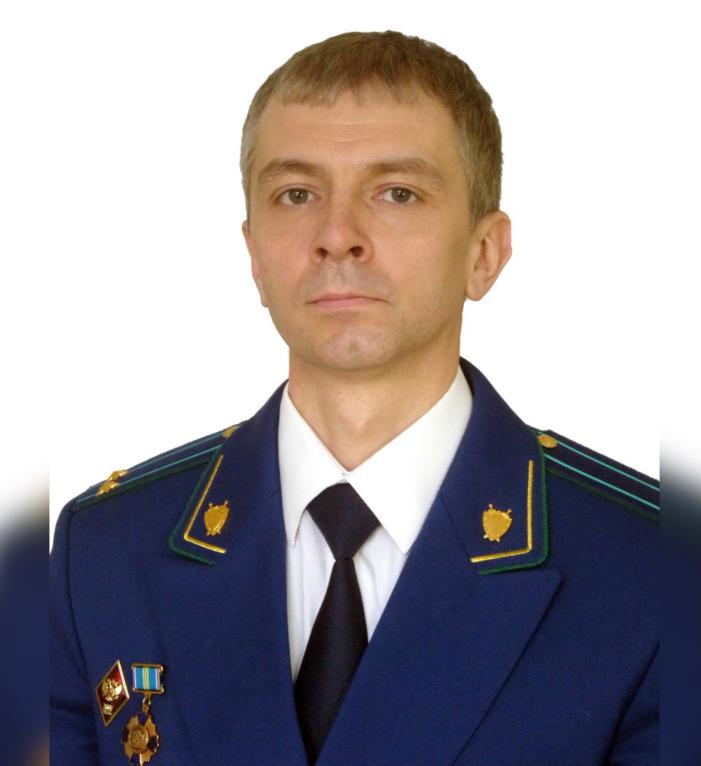 30 прокуроров