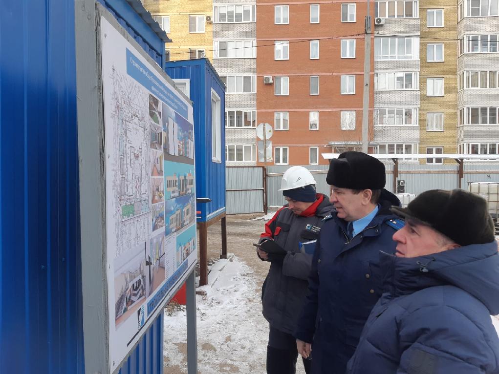 Новая школа на космическом проспекте омск. Стройка прокуратуры.