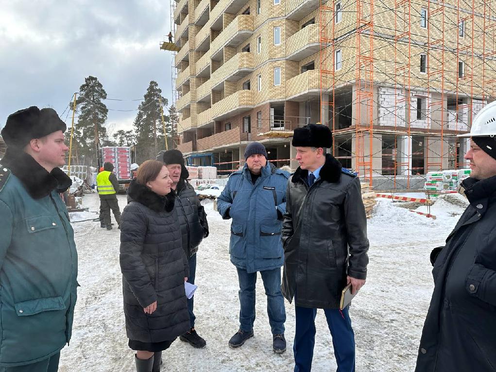Жильем прокуроров
