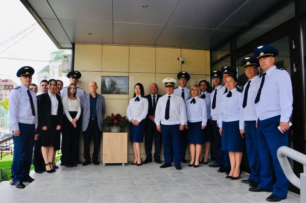 В региональной прокуратуре состоялось торжественное открытие мемориальной доски в память о первом прокуроре Астраханской области.