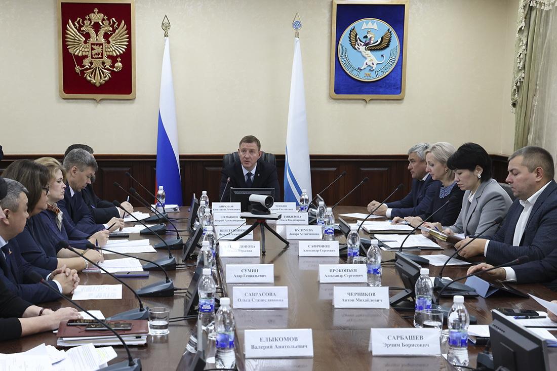 Новости республики алтай сегодня 1нмая 2024 год. Правительство республики алтай. Всероссийские кшу. Новости горно-алтайска. Избирательная комиссия республики алтай.