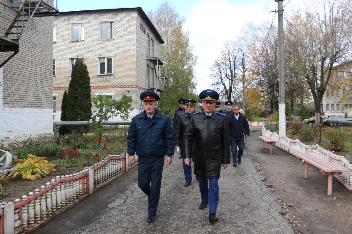 Прокурор региона Иван Грибов посетил с проверкой женскую исправительную колонию в посёлке Головино Судогодского района