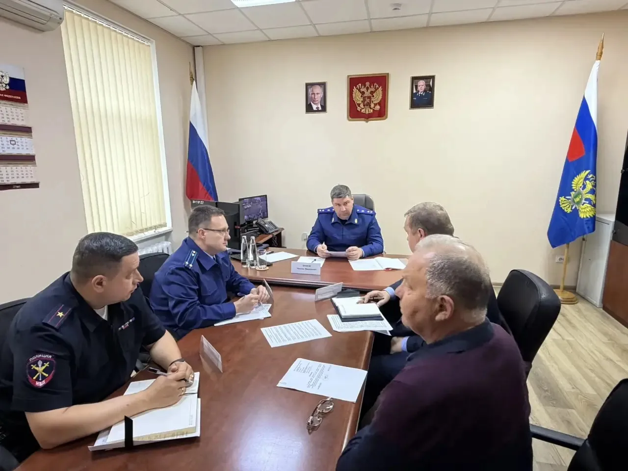 Прокурор Калининградской области Максим Попов провел прием граждан в Немане и посетил с рабочим визитом гигафабрику по производству литий-ионных батарей