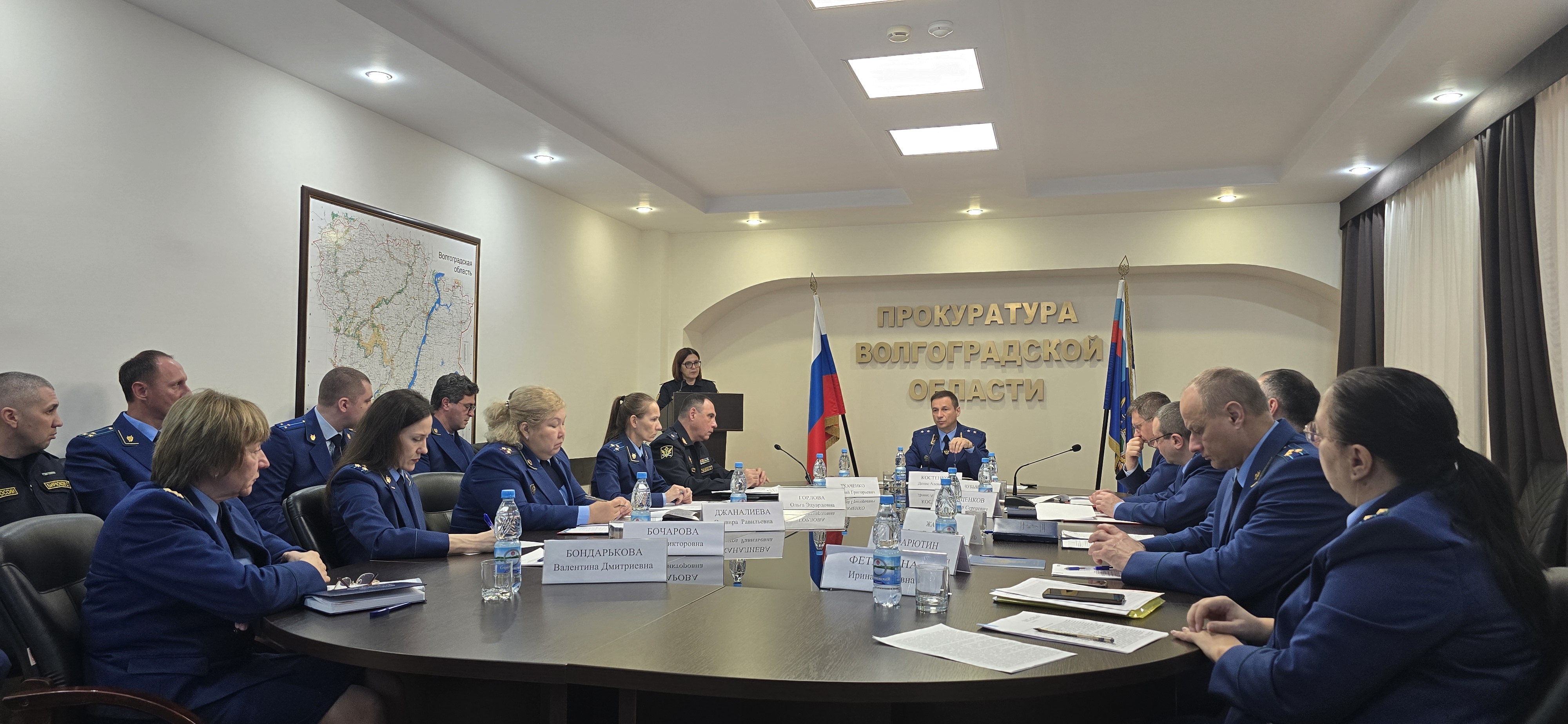 На коллегии в прокуратуре Волгоградской области рассмотрены вопросы состояния законности и практики прокурорского надзора за соблюдением законодательства, регламентирующего работу судебных приставов