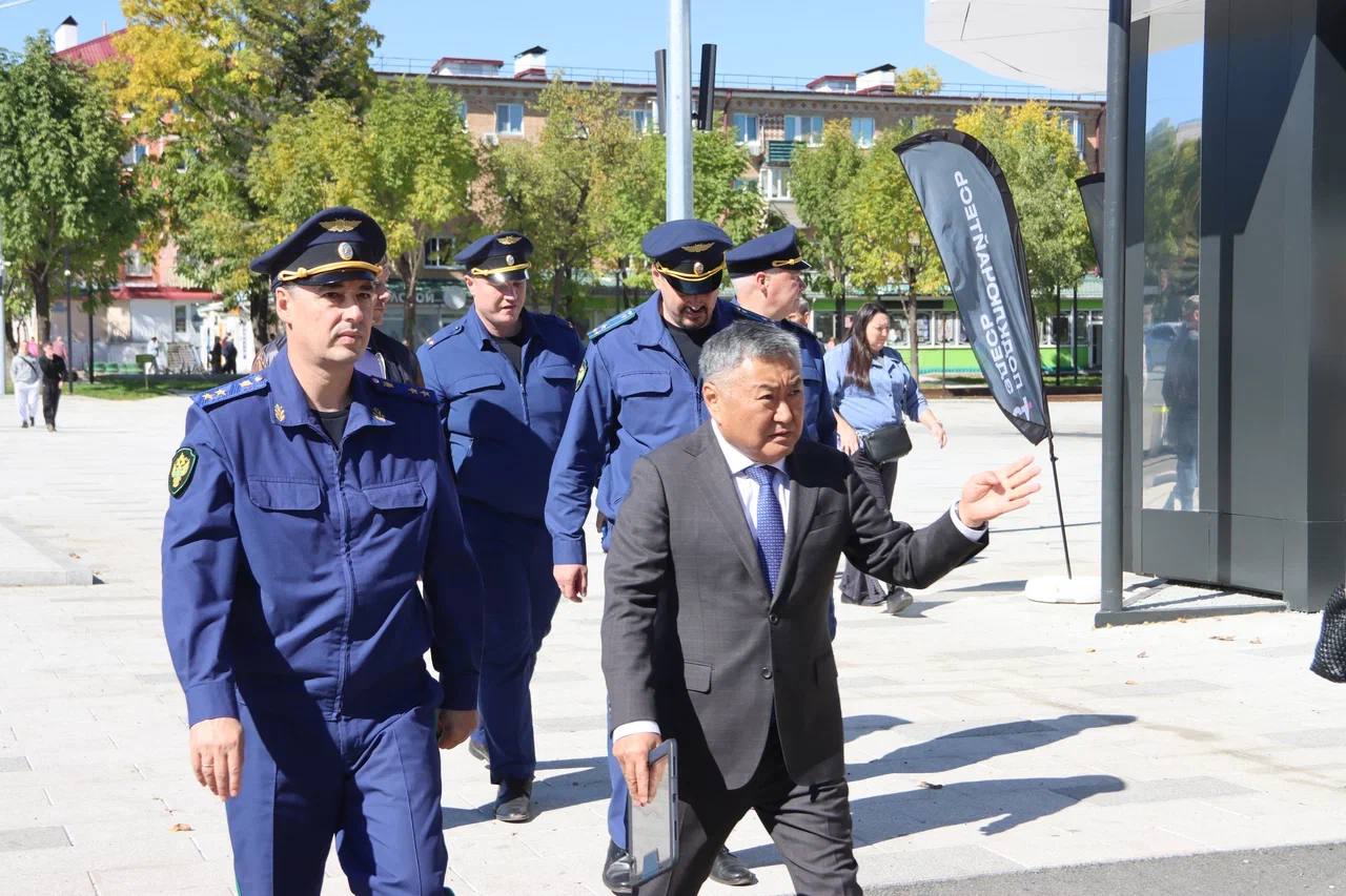 Прокурор края Сергей Столяров проверил ход строительства социальных объектов в Артёме