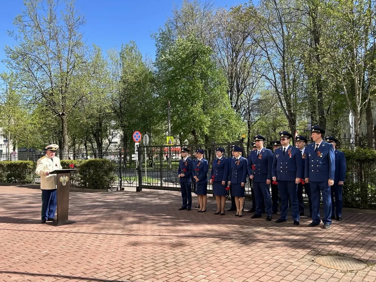 Прокурор области Сергей Швецов и работники ведомства приняли участие в торжественном мероприятии, посвященном 81-й годовщине Победы в Великой Отечественной войне