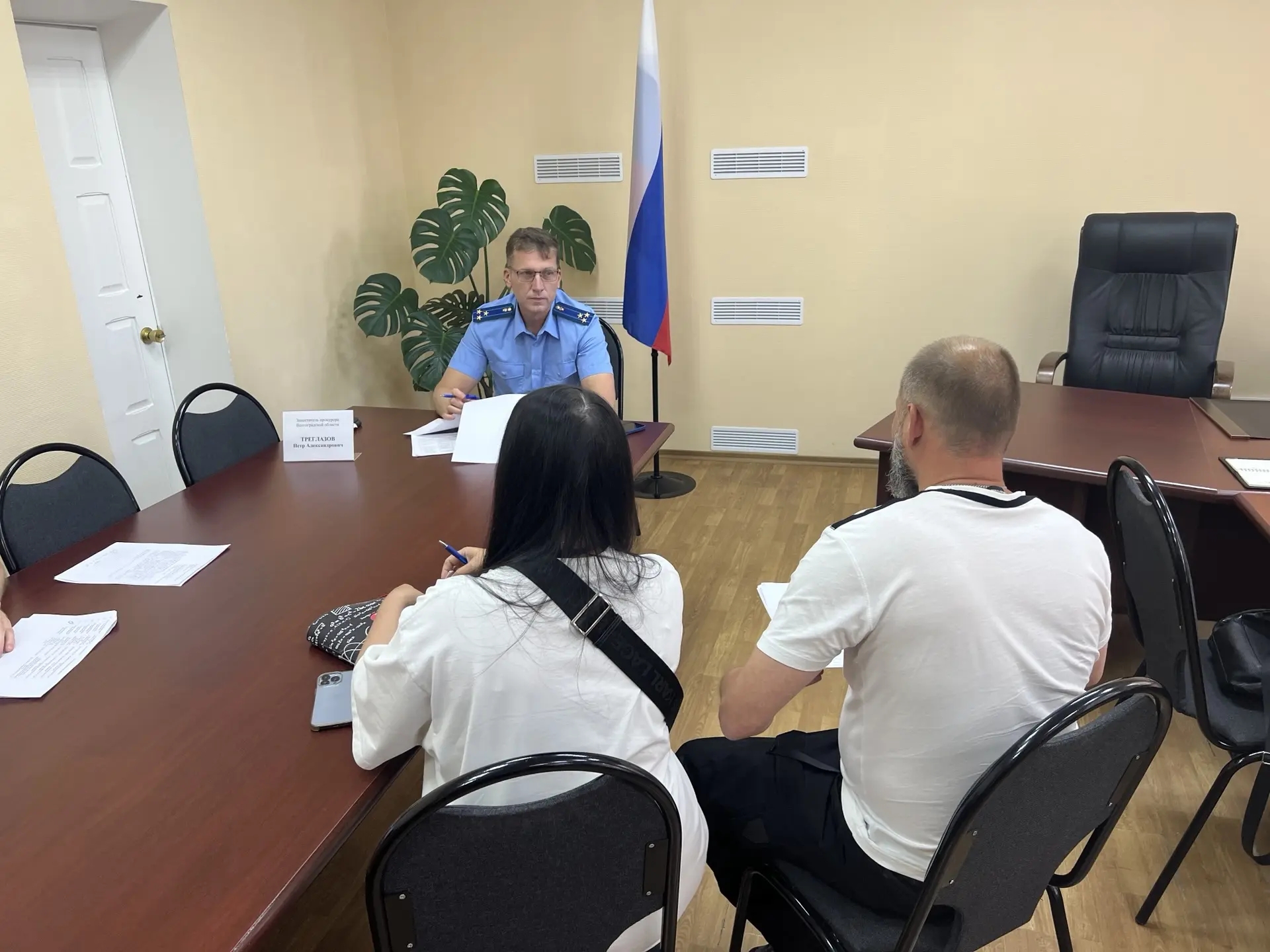 Заместитель прокурора Волгоградской области Треглазов П.А. провел личный выездной прием граждан в прокуратуре Волжского