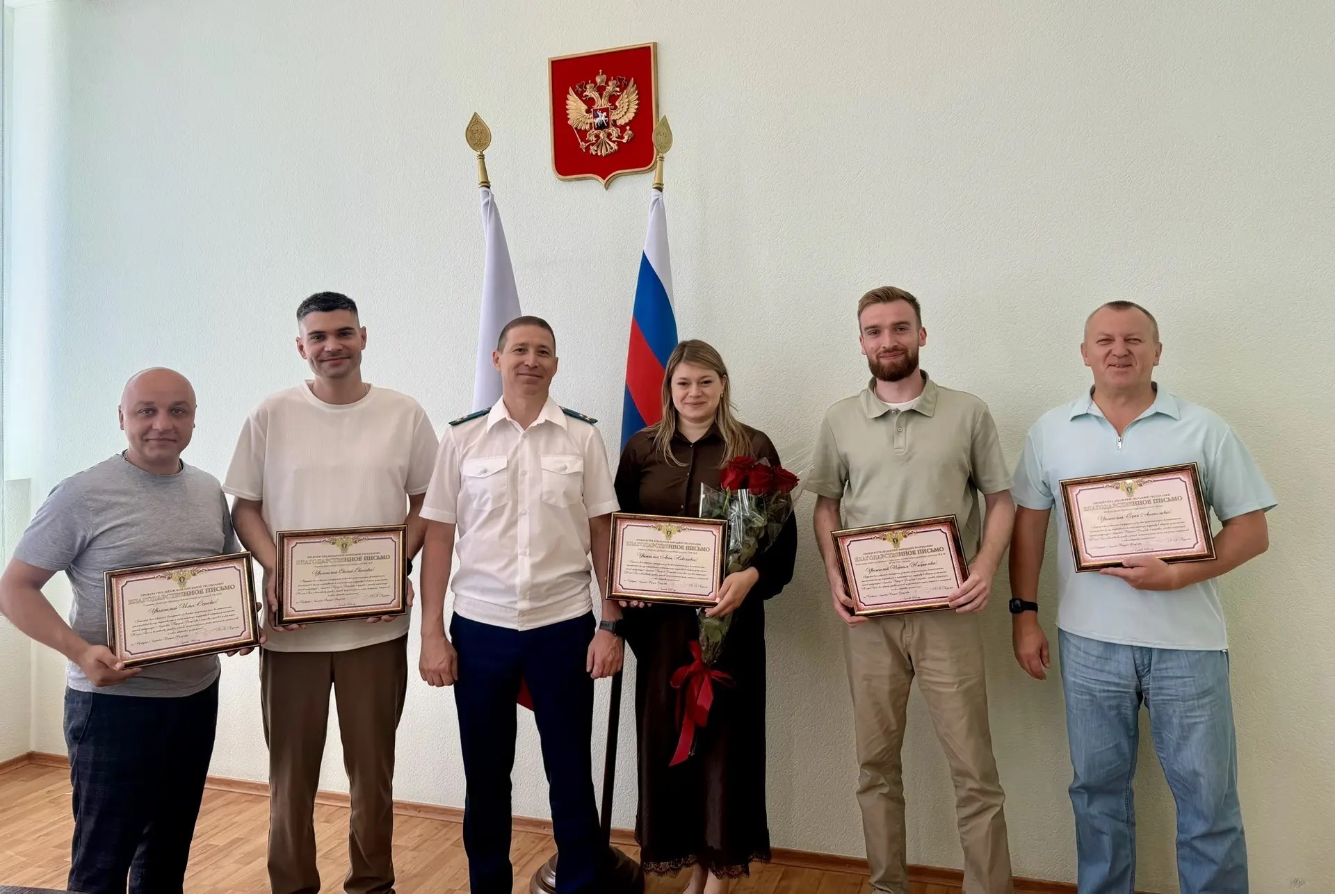Исполняющий обязанности прокурора ЛНР Валерий Кузьмин поздравил работников средств массовой информации региона с профессиональным праздником – Днем журналиста!