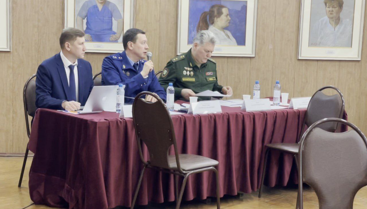 В преддверии Дня защитника Отечества прокурор Московской области Сергей Забатурин провел личный прием участников специальной военной операции