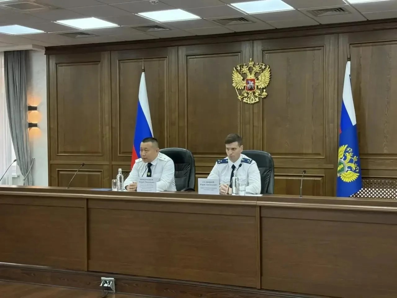 Начальник управления Генпрокуратуры России по ДФО Андрей Мондохонов представил первого заместителя прокурора Приморского края Юрия Сулицкого