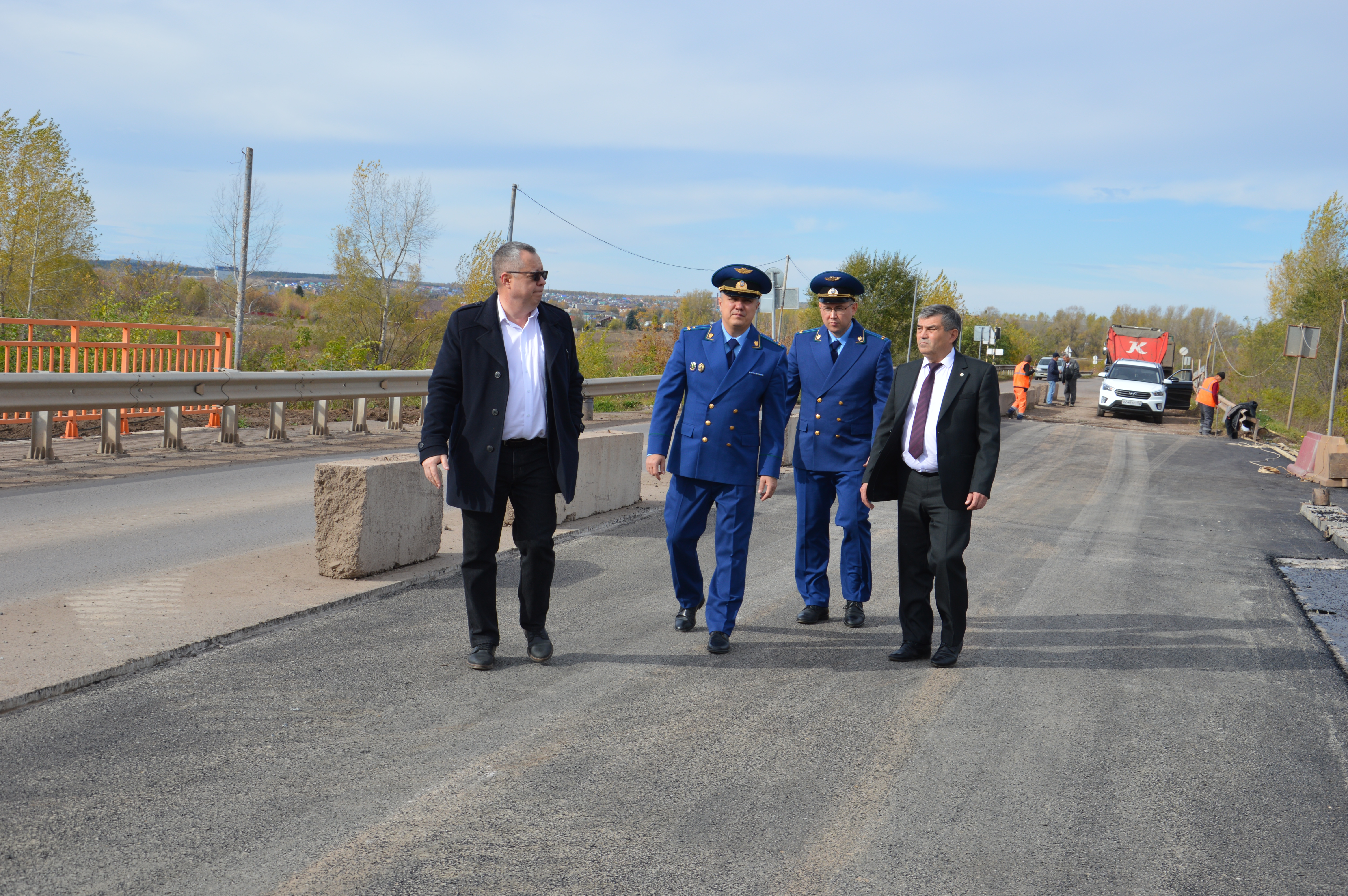 Заместитель прокурора республики Руслан Абзалетдинов провел прием граждан и проверил ход ремонтных работ на социальных объектах