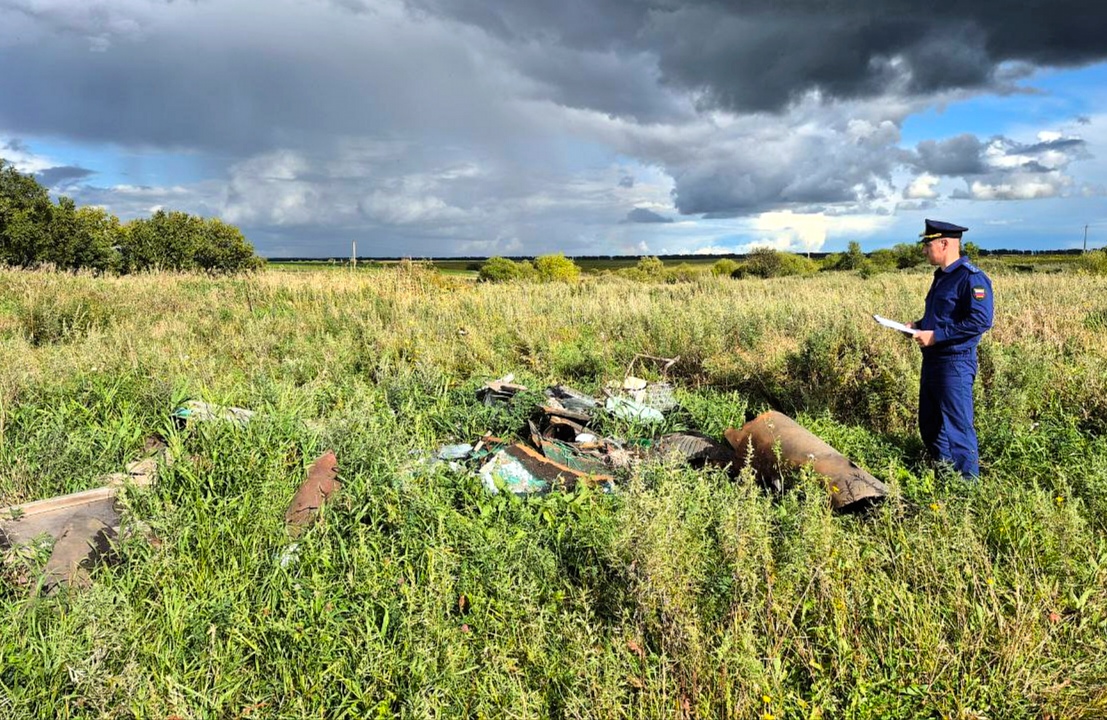 По требованию Благовещенского межрайоного природоохранного прокурора на особо охраняемой природной территории ликвидирована несанкционированная свалка отходов
