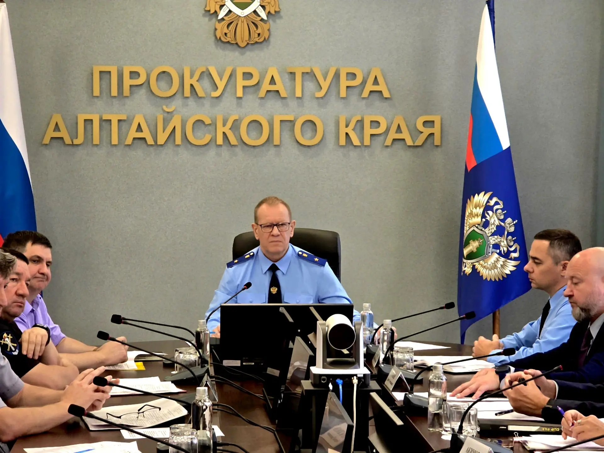 Под председательством прокурора Алтайского края Николая Рябова состоялось совещание по вопросам исполнения законодательства, соблюдения прав граждан при подготовке и проведении избирательной кампании
