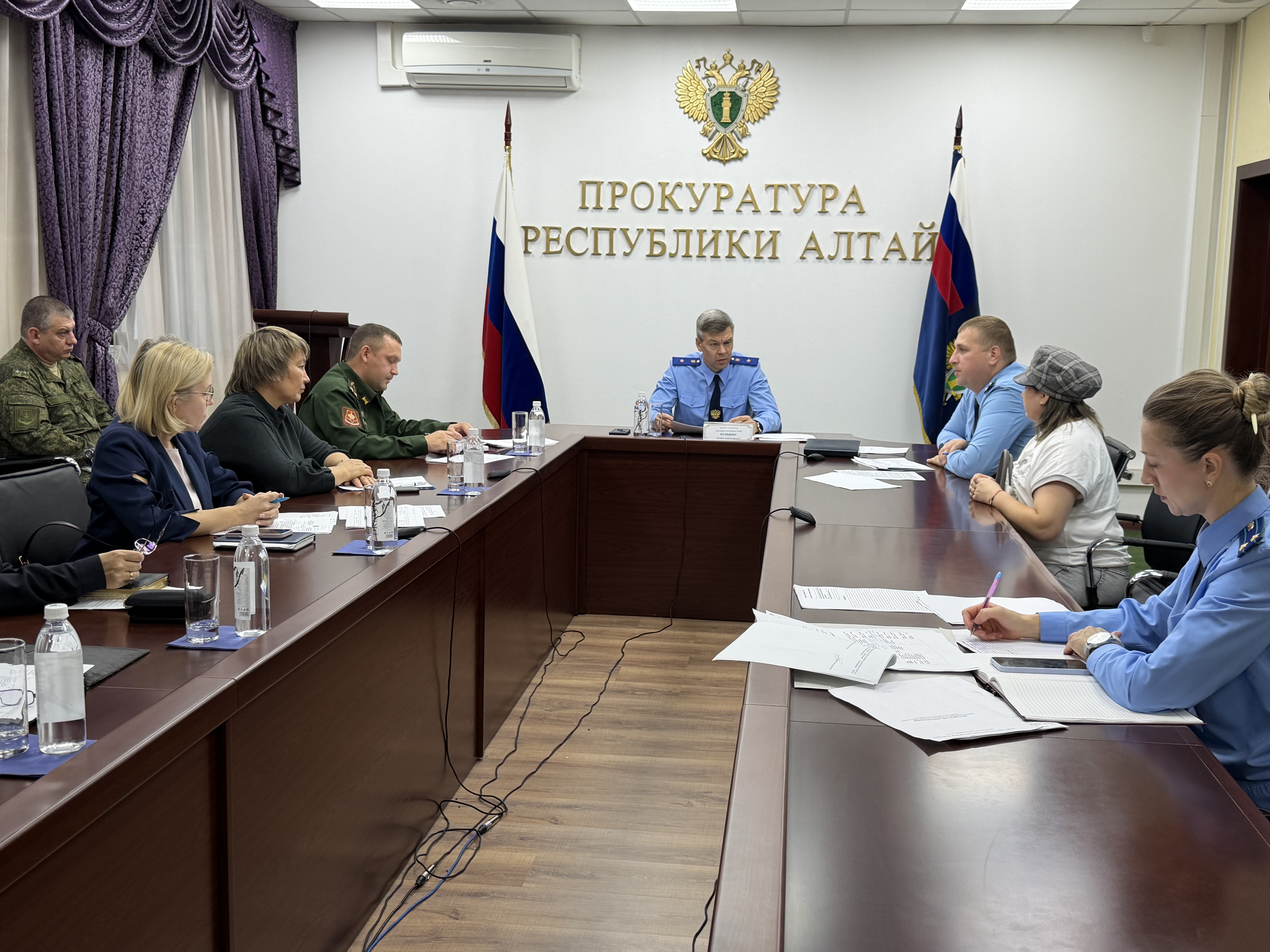 Первый заместитель прокурора Республики Алтай провел личный прием жителей города Горно-Алтайска