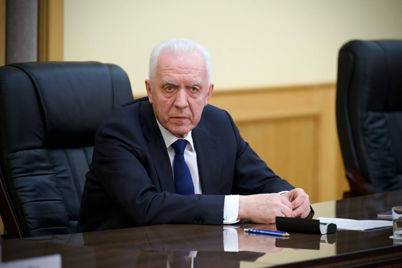 Александр Гуцан представил коллективу Главного управления Генеральной прокуратуры Российской Федерации по Северо-Кавказскому и Южному федеральным округам своего заместителя Сергея Бажутова