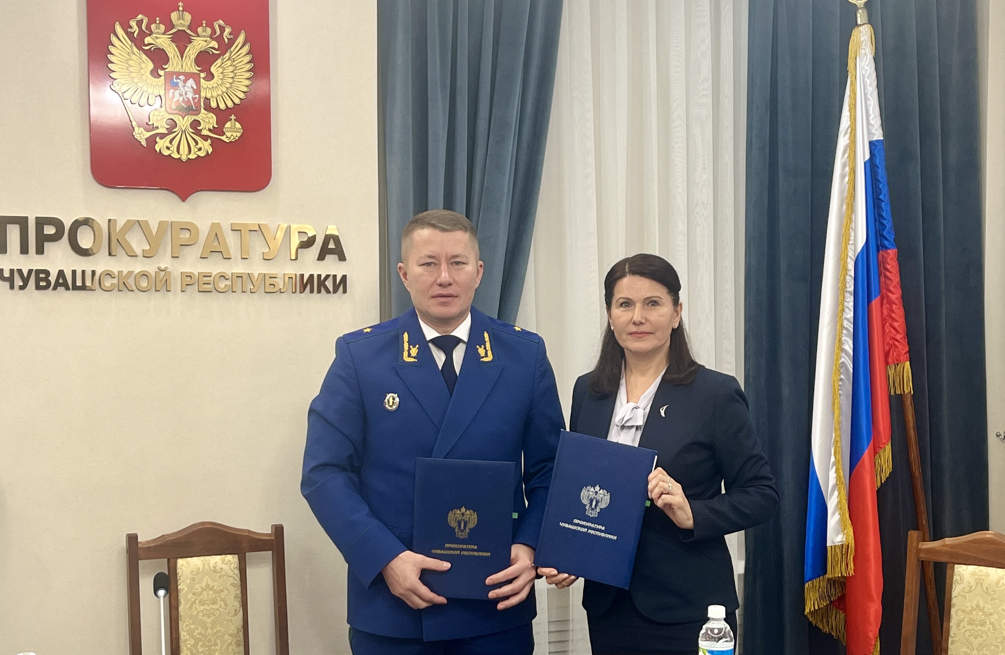 Прокурор Чувашии и региональный уполномоченный по правам ребенка заключили соглашение о сотрудничестве