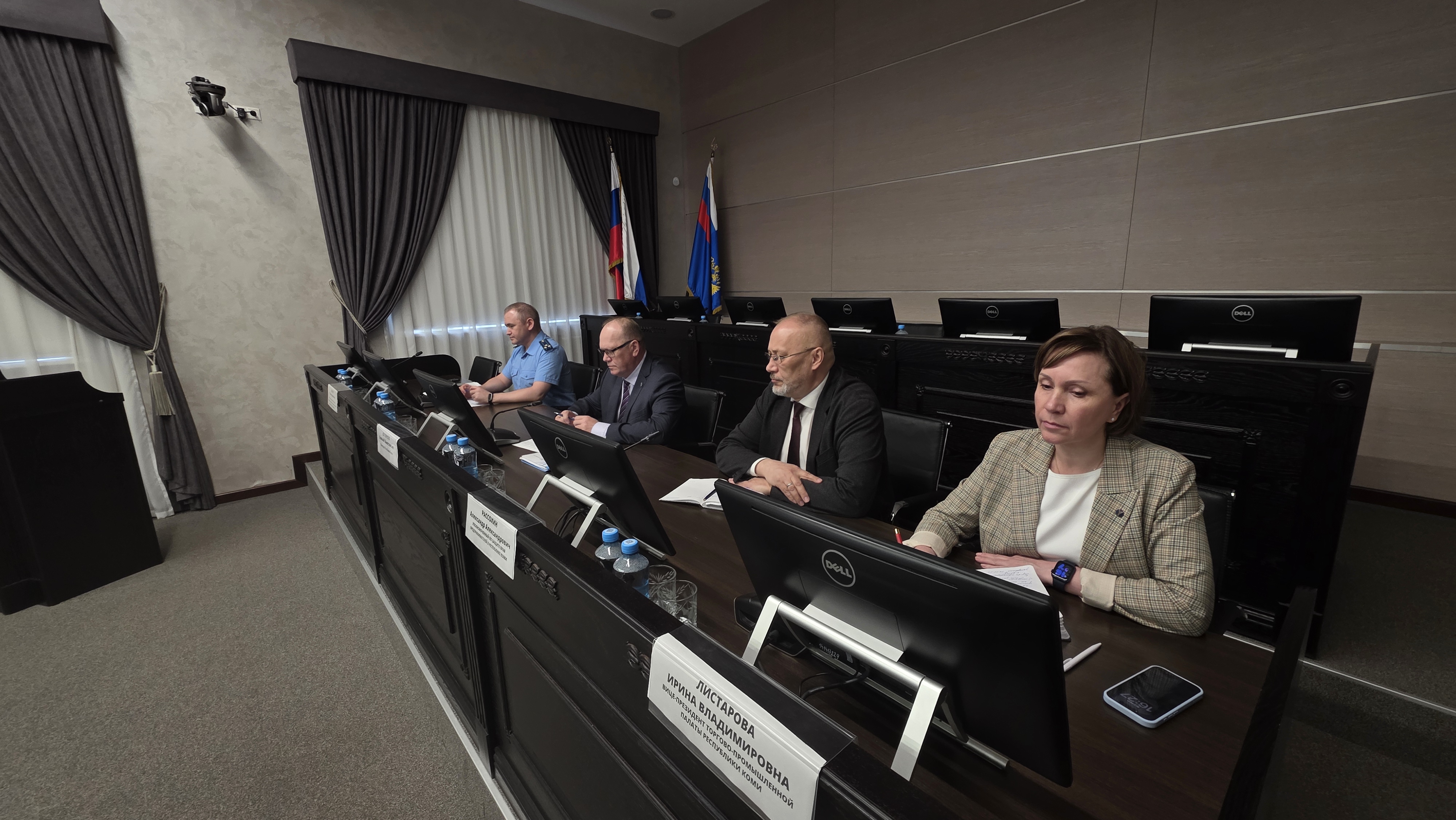 Прокуратура Республики Коми приняла участие во Всероссийском дне приема предпринимателей