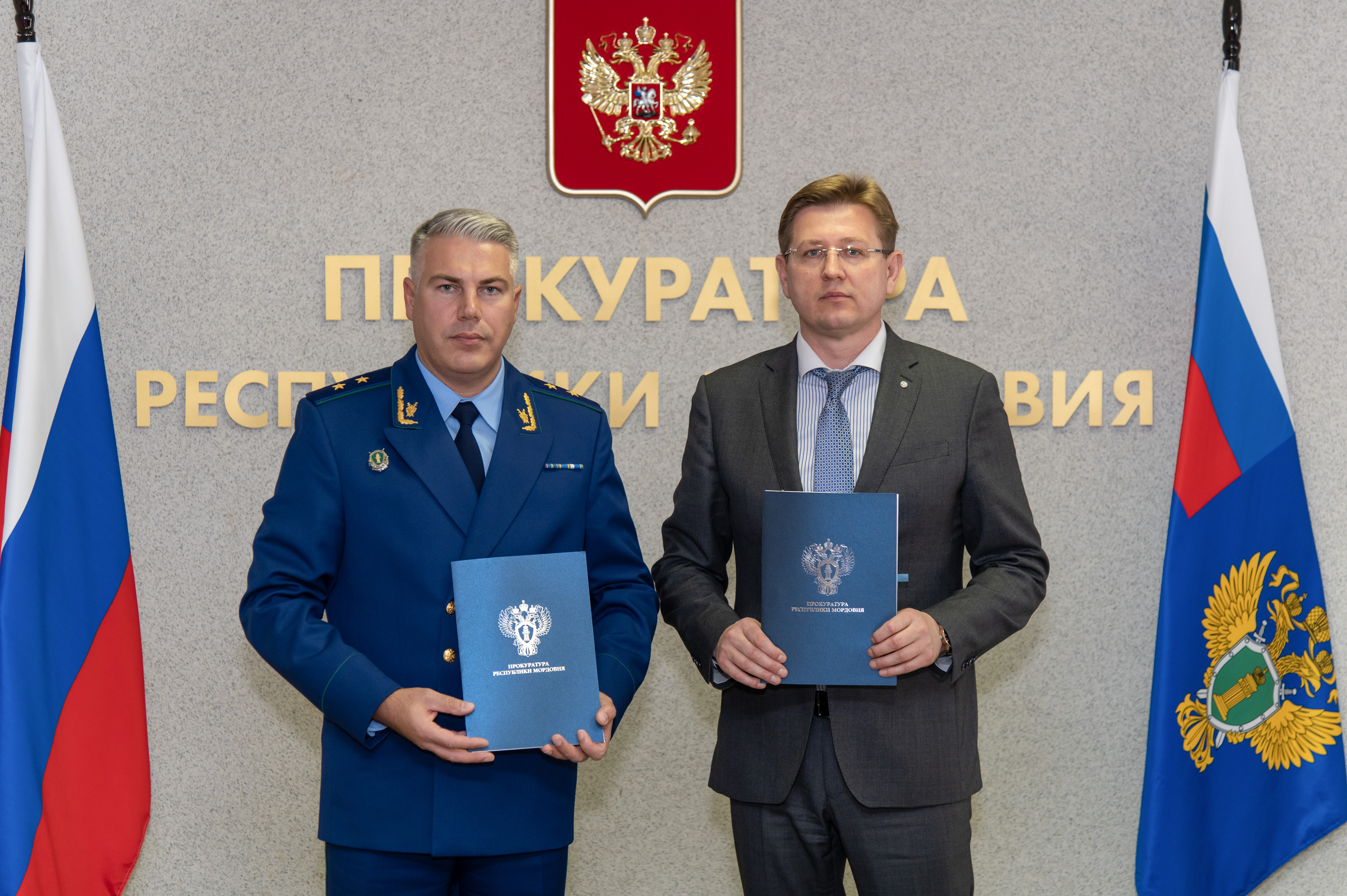 Подписано соглашение  о взаимодействии  и сотрудничестве между  прокуратурой республики и региональным Управлением Минюста России