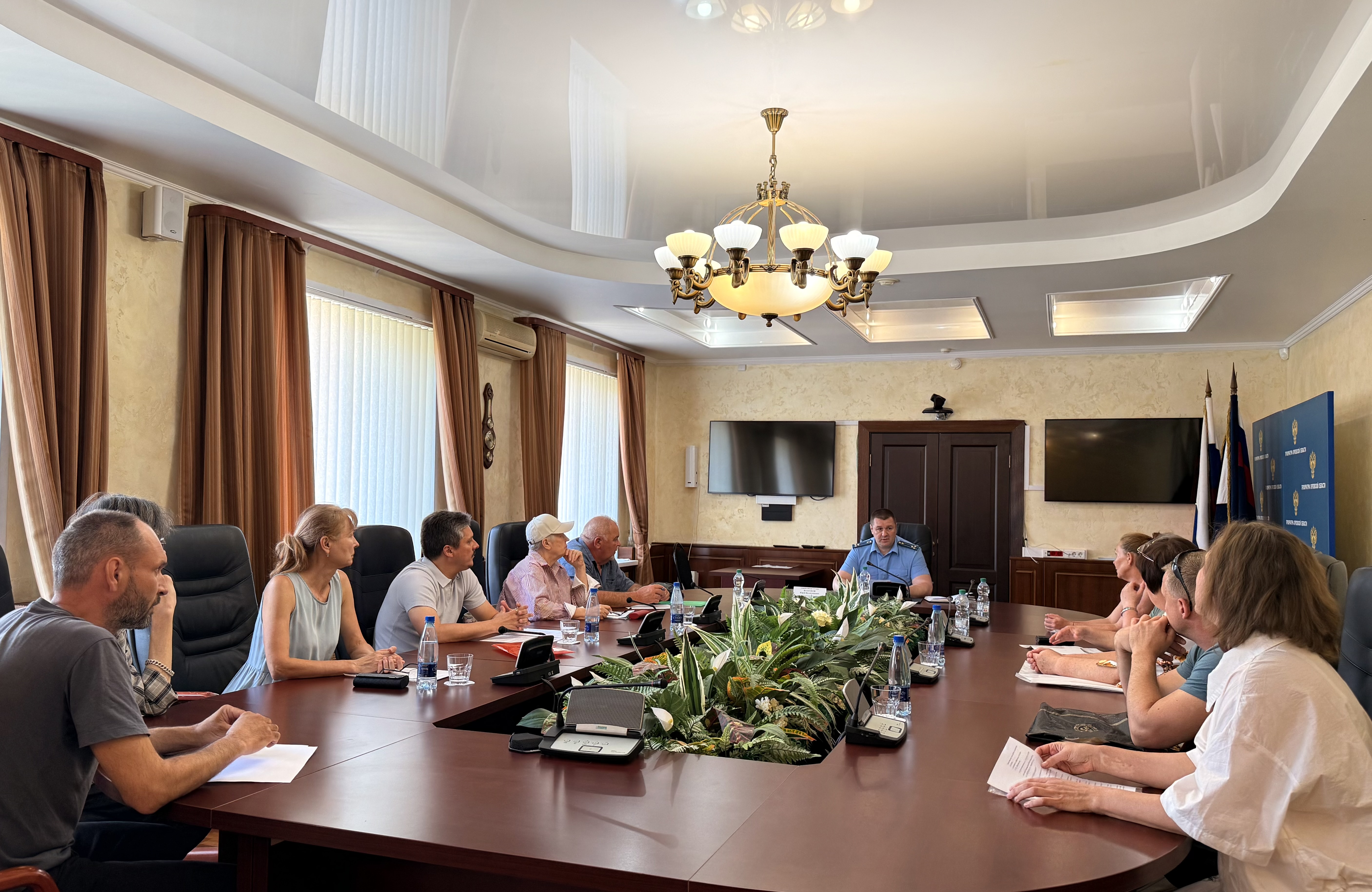В прокуратуре Орловской области состоялся тематический прием по вопросам соблюдения законодательства в сфере обращения с отходами 