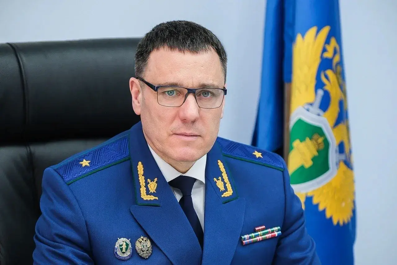  Поздравление прокурора Астраханской области Александра Гулягина с Днём России 