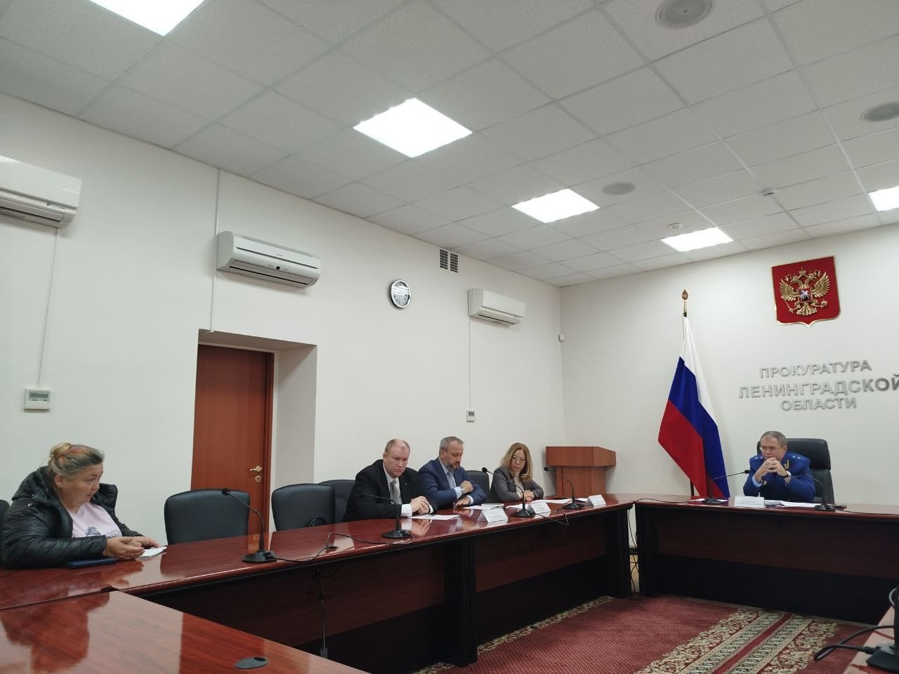 Прокурор Ленинградской области провёл приём предпринимателей региона
