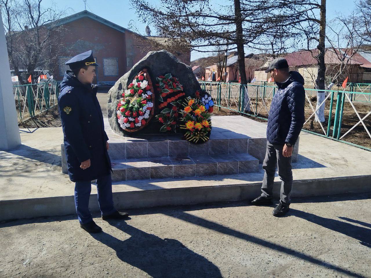 В Олюторском районе по требованию прокуратуры отремонтирован обелиск памяти воинам, погибшим в годы Великой Отечественной войны