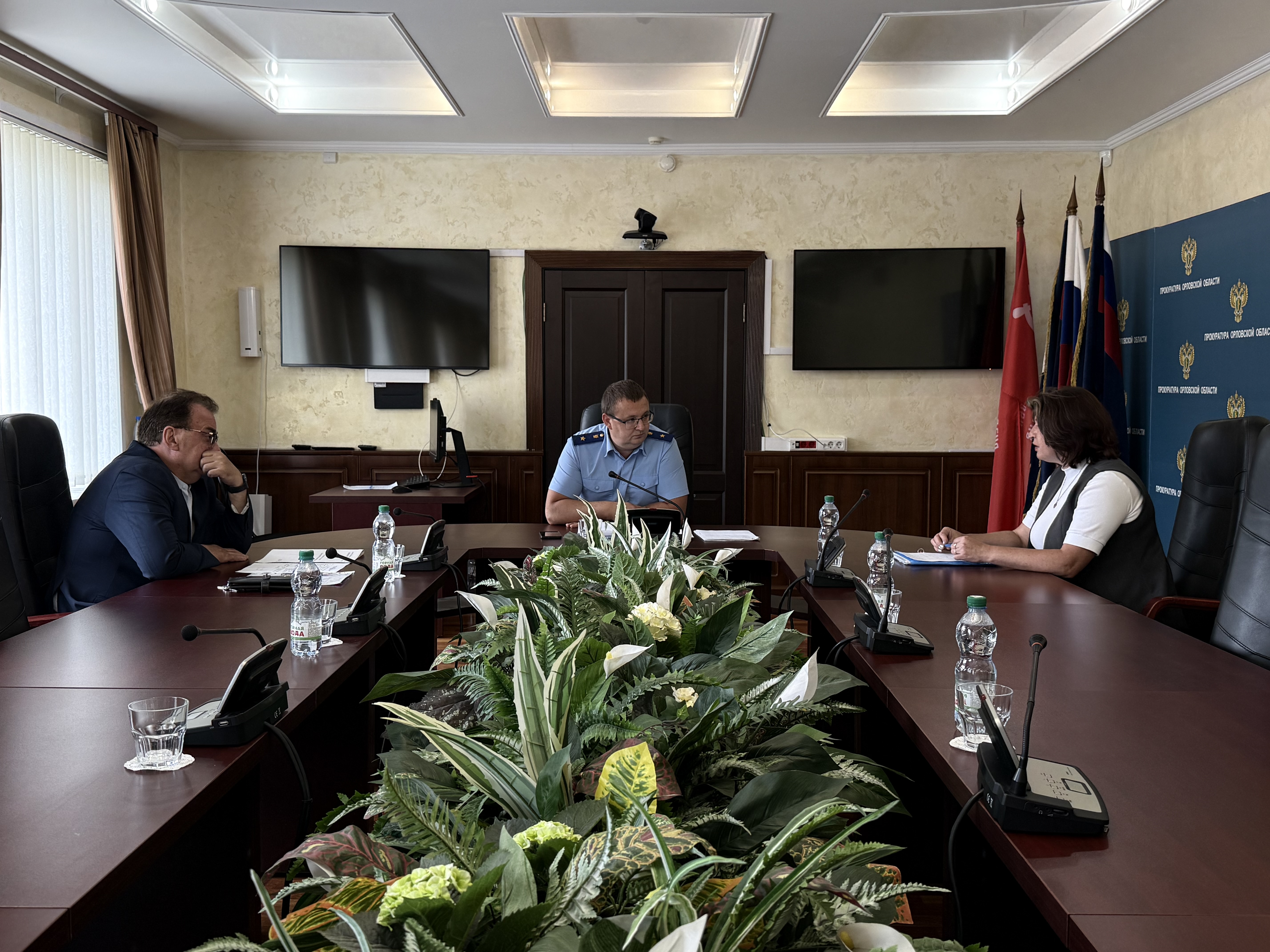 Прокурор Орловской области и Уполномоченный по защите прав предпринимателей провели совместный личный прием 