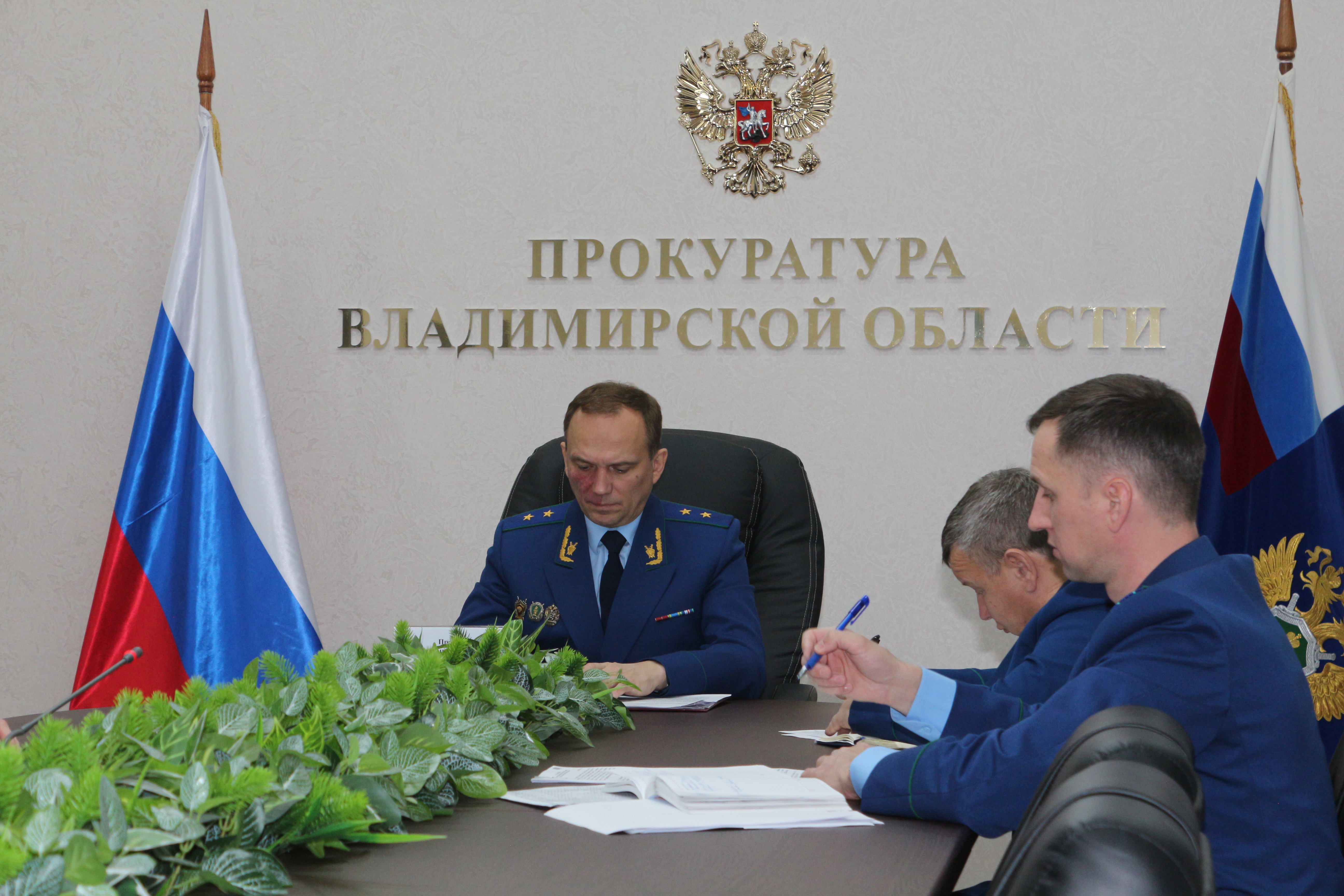 Прокурор Владимирской области Иван Грибов провел приём жителей Суздальского района