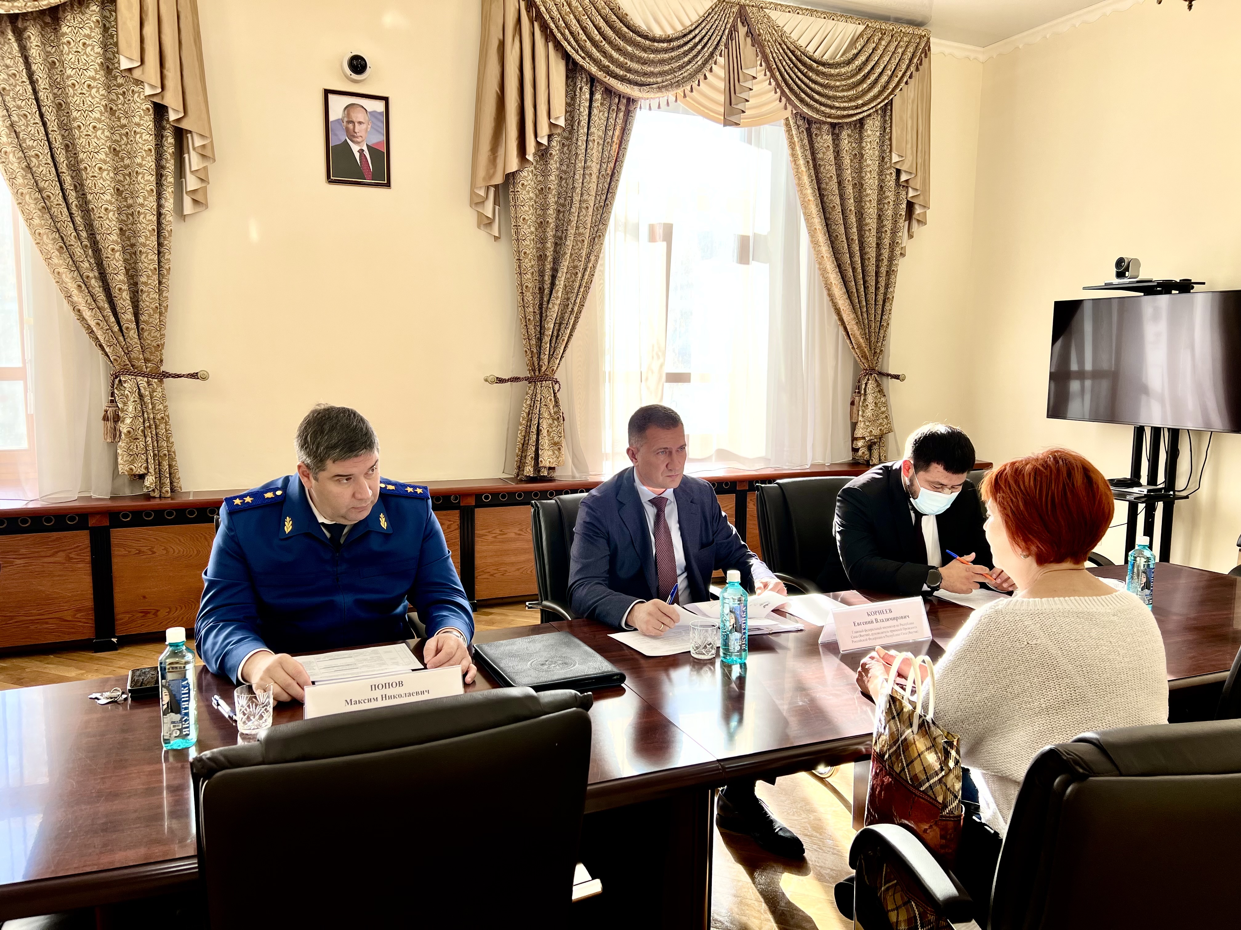 Прокурор Республики Саха (Якутия), Главный Федеральный инспектор по Республике Саха (Якутия) провели совместный личный прием граждан